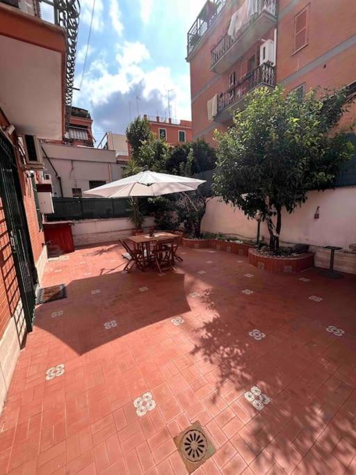 Bucaneve House Roma Exterior photo